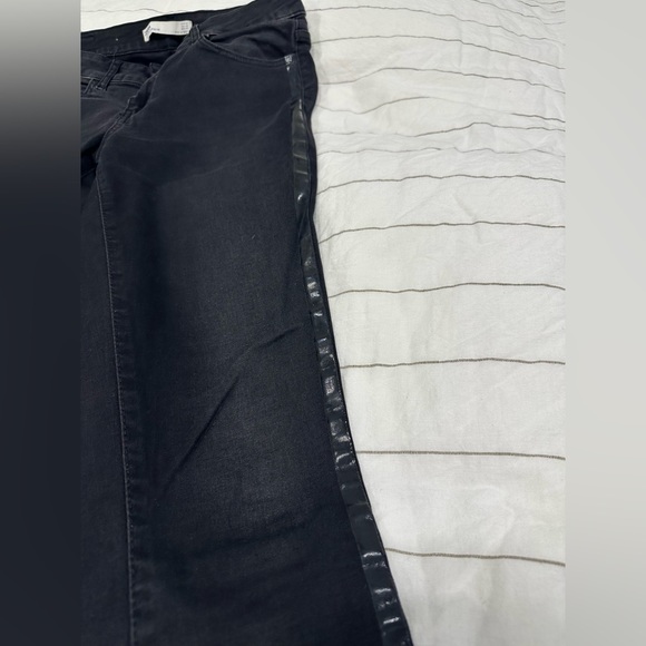 Jeans - Picture 2 of 4